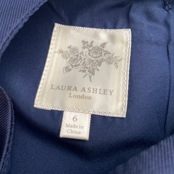 Laura Ashley little girl’s fancy dress - Picture 2 of 6